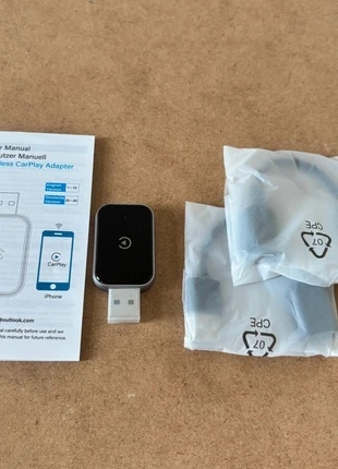 Bezprzewodowy adapter CarPlay USB - kompaktowy dongle
