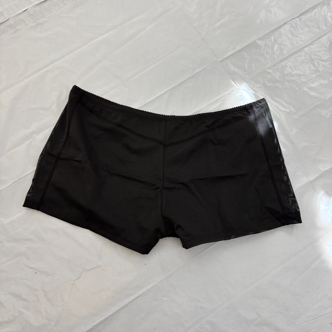 Czarne majtki damskie typu szorty (mesh / boy-shorts)