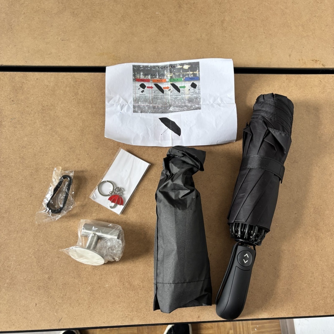 Czarny automatyczny parasol odwracany z etui