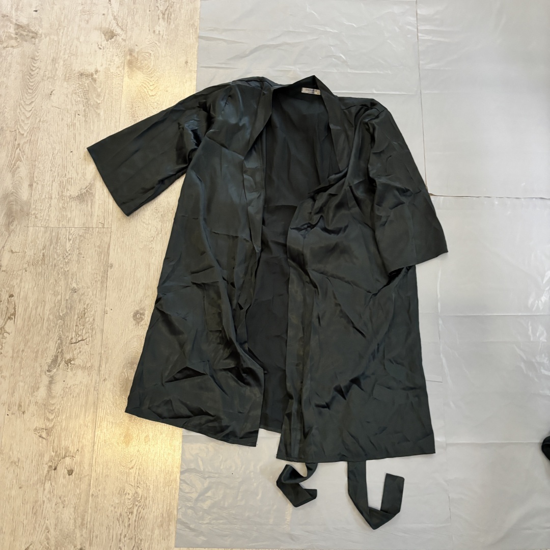Czarny szlafrok/kimono satynowy damski z paskiem
