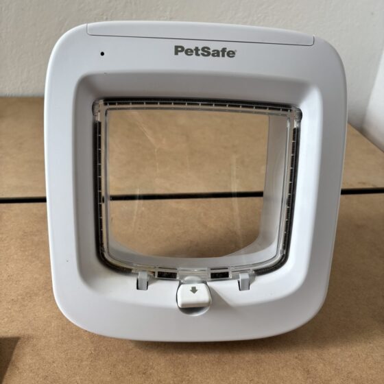 Drzwiczki PetSafe Microchip Cat Flap PPA19-16145 białe