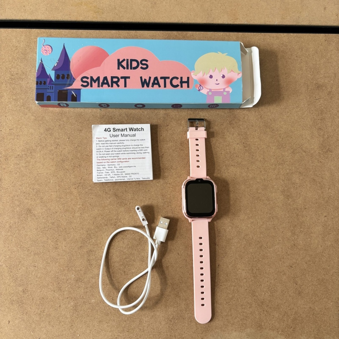 Dziecięcy smartwatch z różowym paskiem