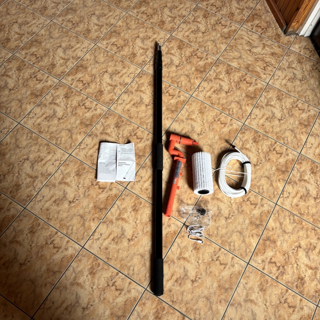 Elektryczna szczotka do mycia paneli fotowoltaicznych H1 - wysięgnik 6,2 m