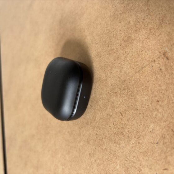 Etui ładujące do słuchawek Galaxy Buds Series z akcesoriami