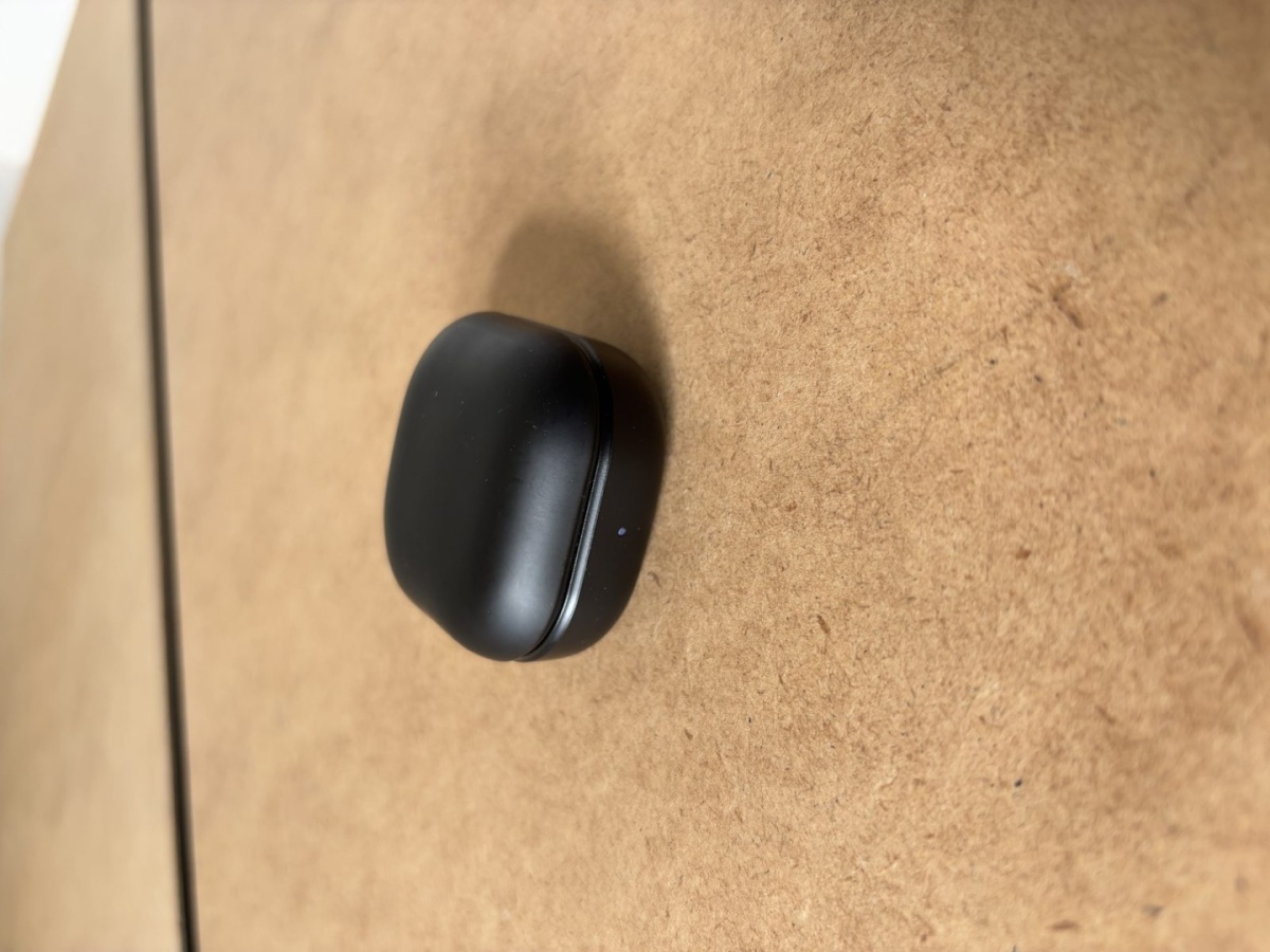 Etui ładujące do słuchawek Galaxy Buds Series z akcesoriami