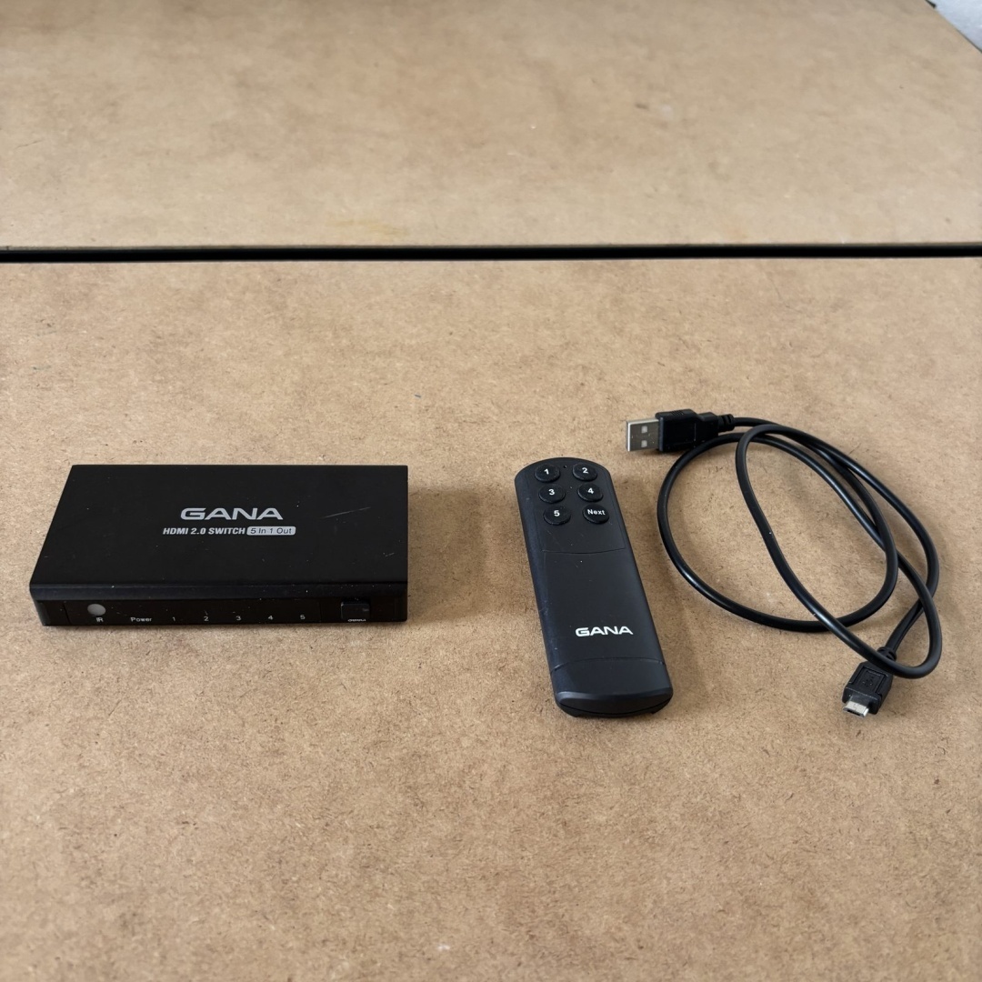 GANA przełącznik HDMI 3-portowy z pilotem i przewodem