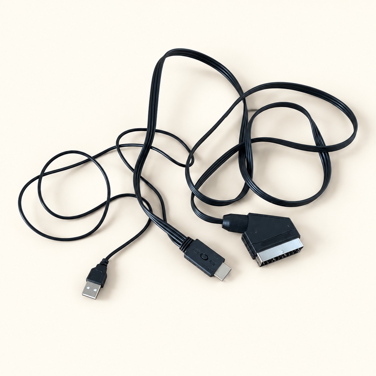 Konwerter SCART HDMI — aranżacja poglądowa AI na jasnym tle