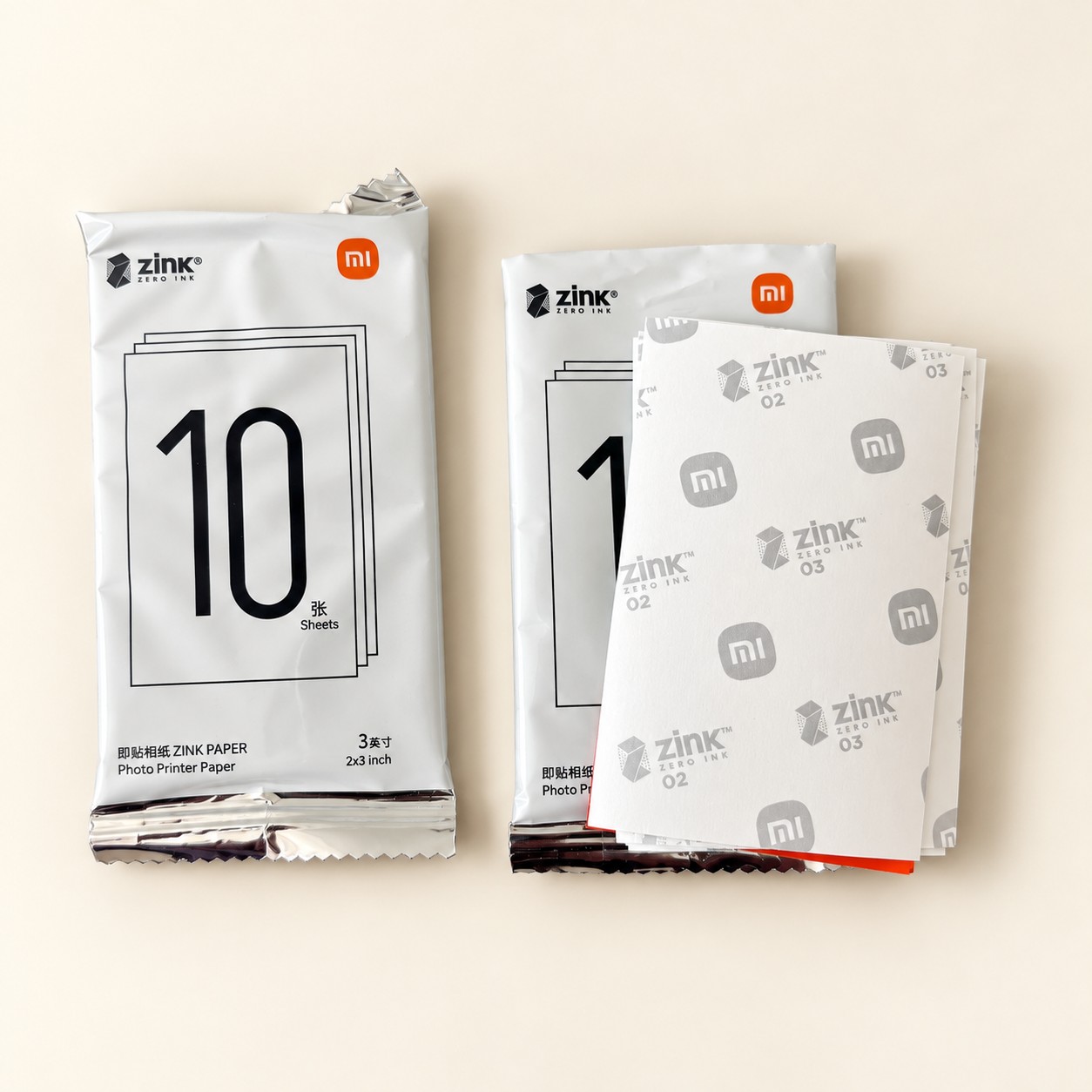 Papier fotograficzny Xiaomi — aranżacja poglądowa AI na jasnym tle