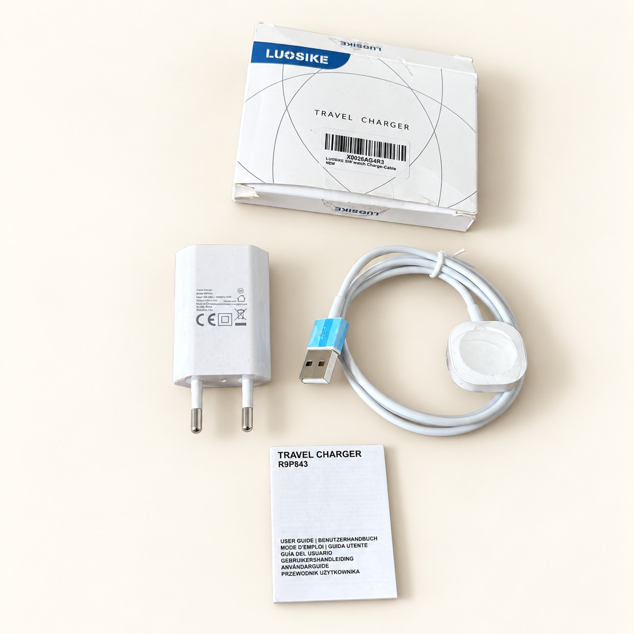 Luosike R9P843 ładowarka 5 W do smartwatcha — aranżacja poglądowa AI na jasnym tle