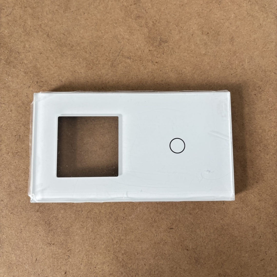 Gniazdo Schuko 16 A z dotykowym włącznikiem i USB - obrazek 2