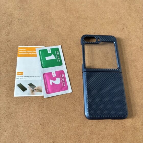 Granatowe etui do Samsung Galaxy Z Flip