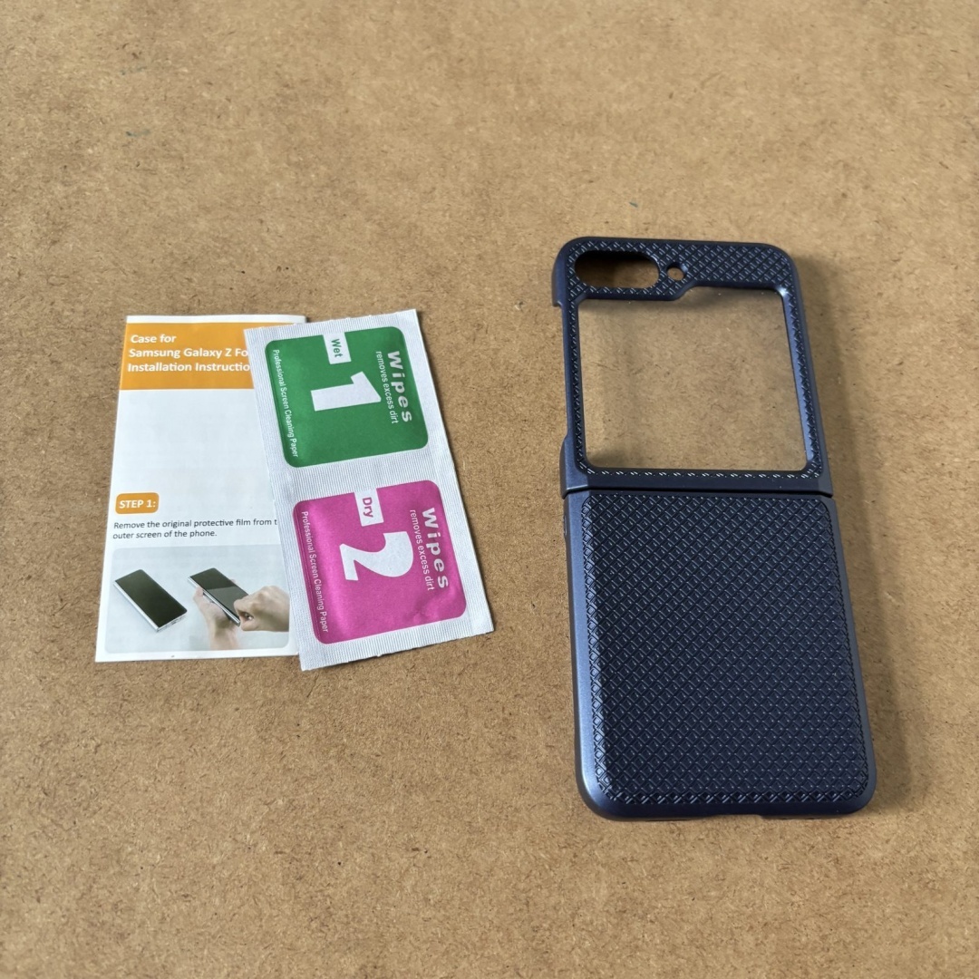 Granatowe etui do Samsung Galaxy Z Fold