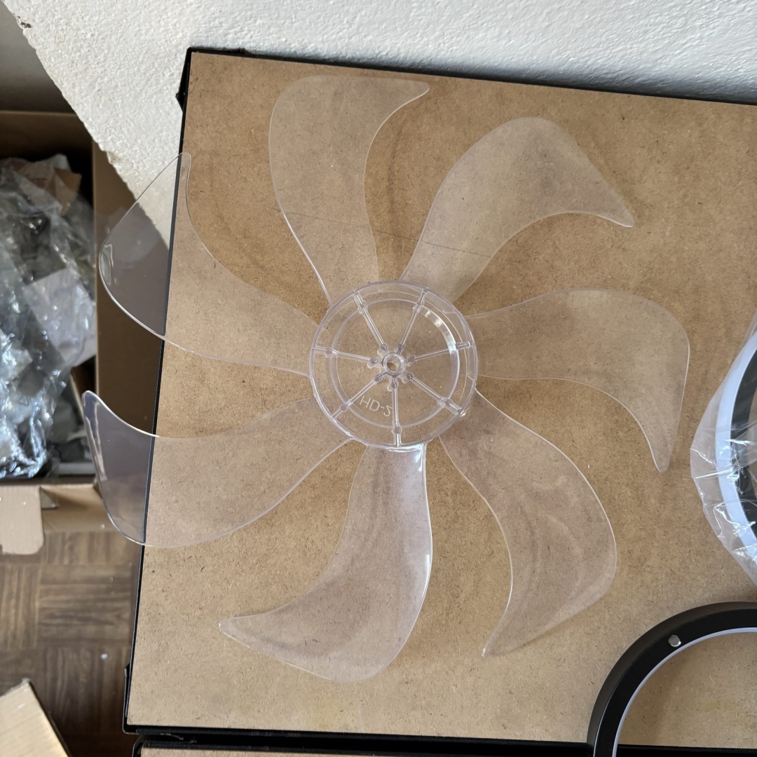 Lampa sufitowa LED F083 z wentylatorem i pięcioma ramionami - obrazek 5