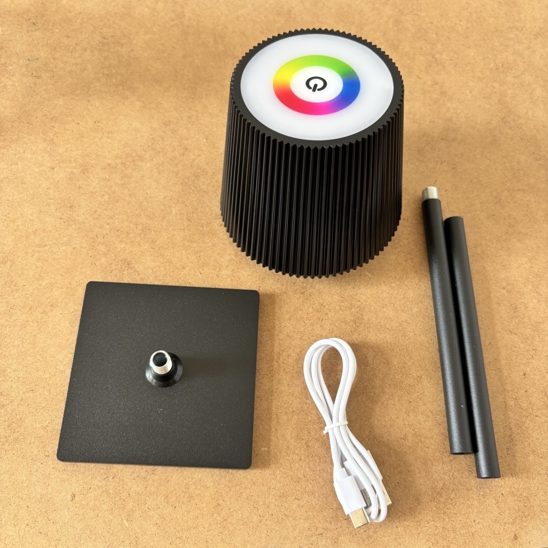 Lampka stołowa LED Rechargeable Bottle Lamp czarna RGB - obrazek 2