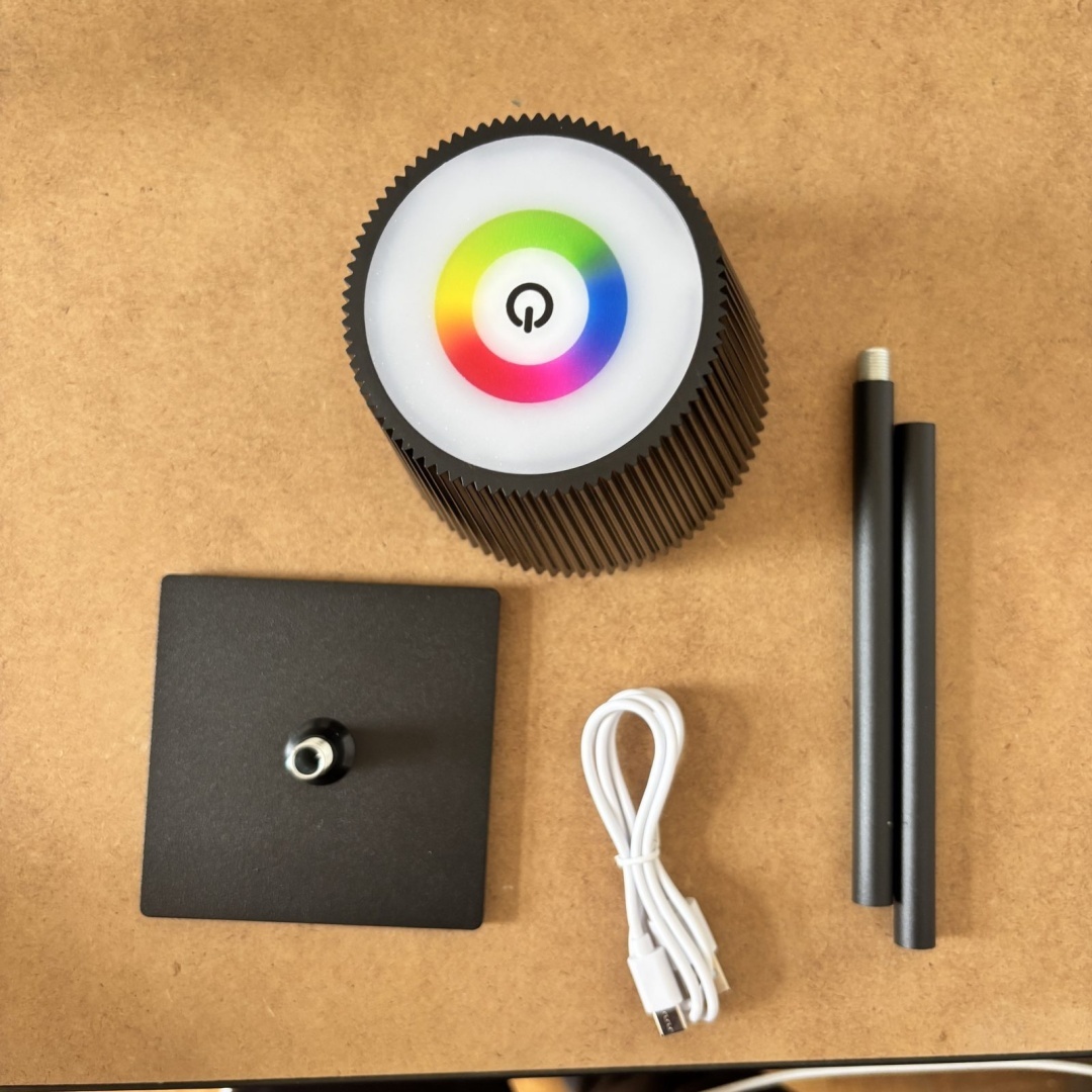 Lampka stołowa LED Rechargeable Bottle Lamp czarna RGB - obrazek 4