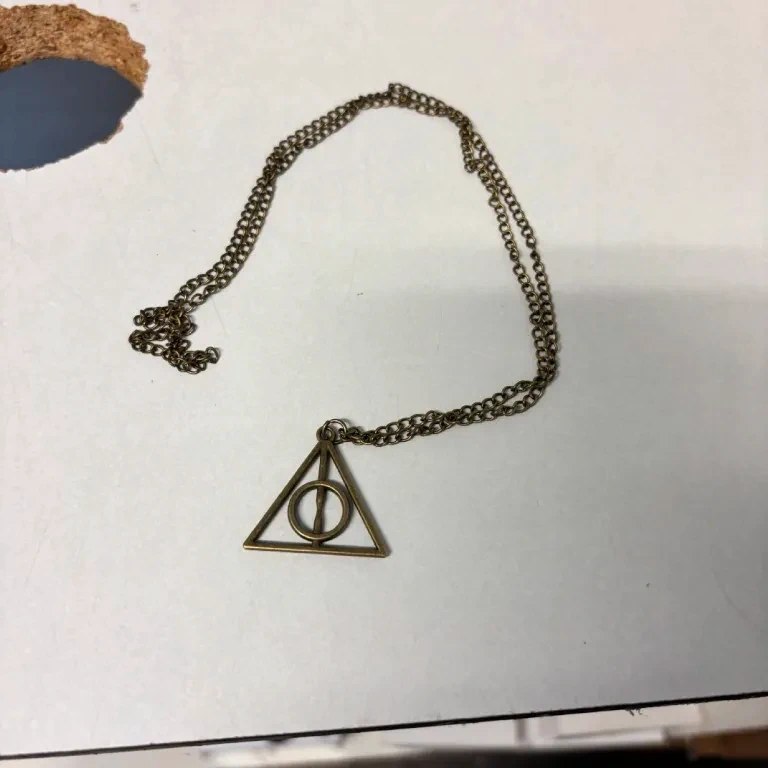Naszyjnik Insygnia Śmierci Harry Potter - obrazek 2
