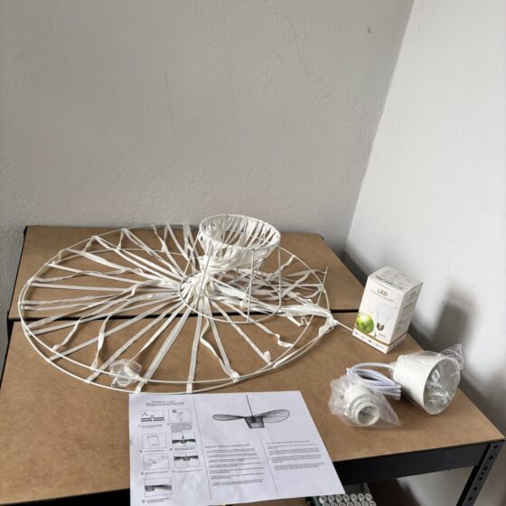 Pleciona lampa wisząca Straw Hat - biały klosz w stylu boho