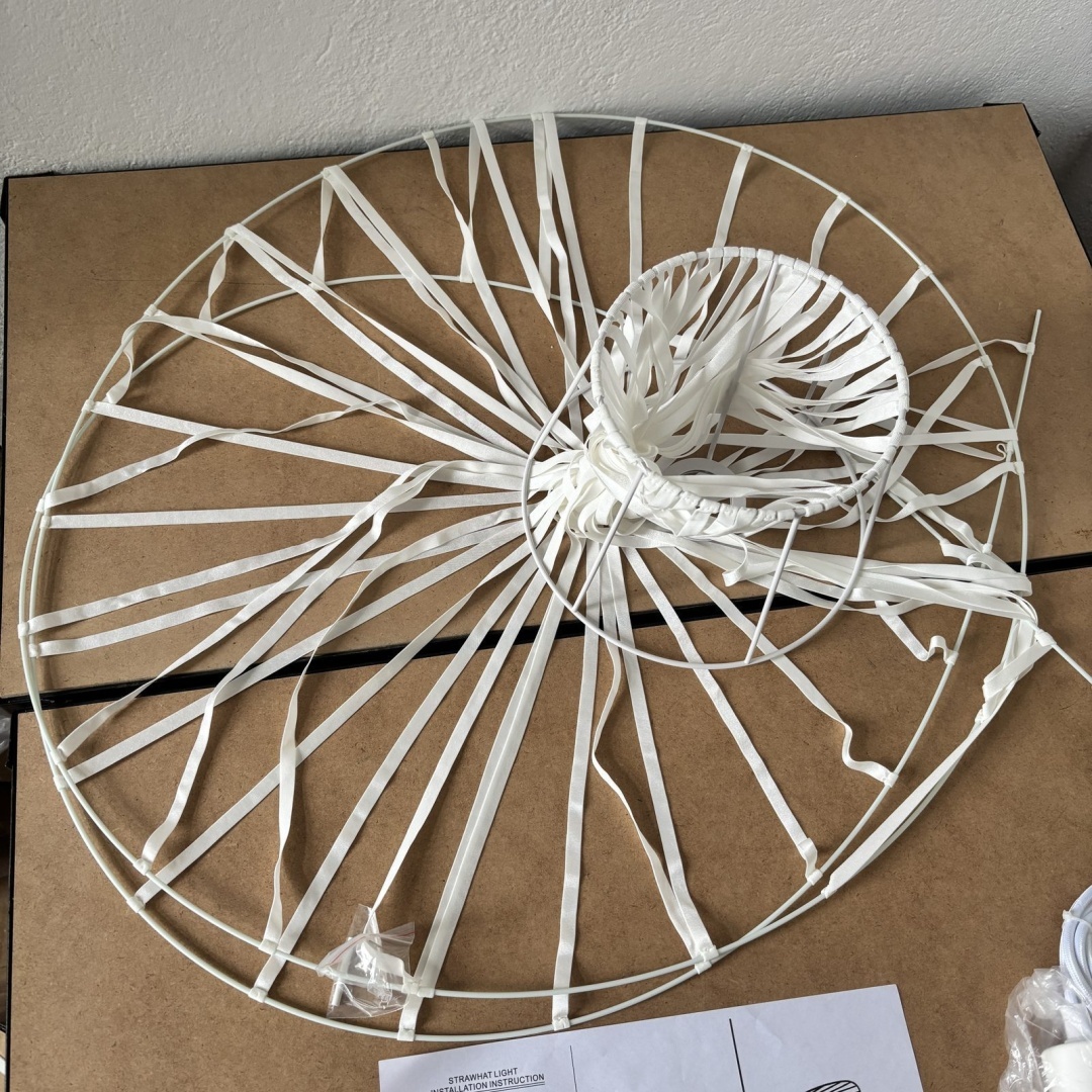 Pleciona lampa wisząca Straw Hat - biały klosz w stylu boho - obrazek 2