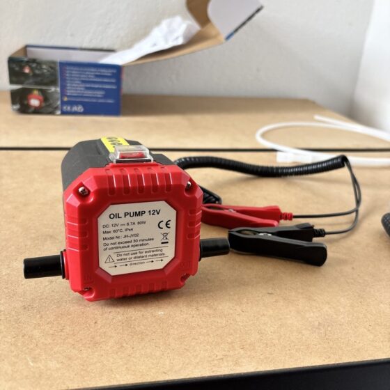 Pompa do oleju 12 V 80 W model JH-3702 z wężami