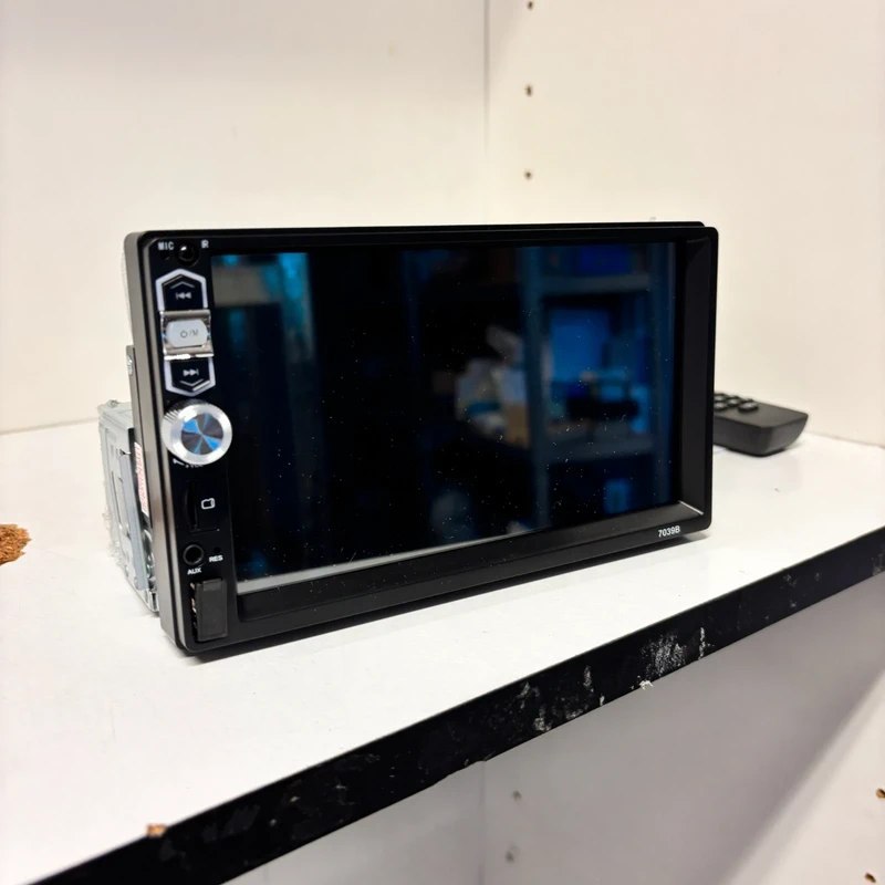 Radio samochodowe Hikity Y3805 1DIN 6,86" CarPlay Bluetooth - obrazek 2