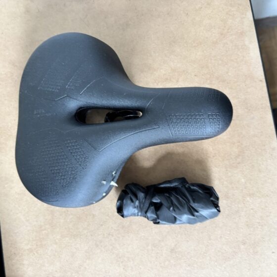 Siodełko rowerowe Anfil Memory Foam 3.0 z pokrowcem