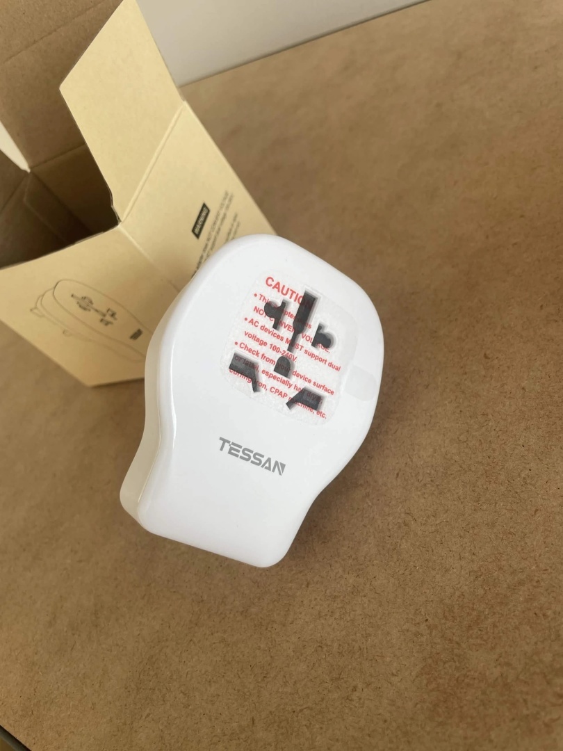 Tessan Adapter podróżny UK Typ G 4w1 z USB-C i USB-A