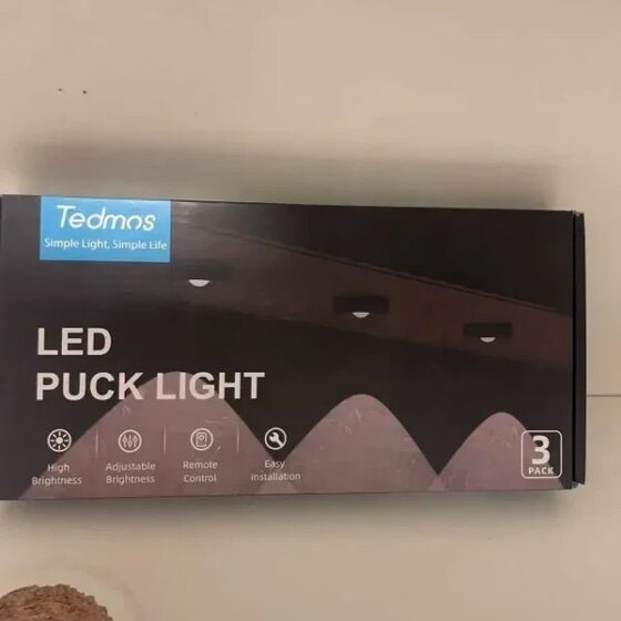 USB LED spotlight - 2400 mAh, lampka podszafkowa z pilotem, RGB
