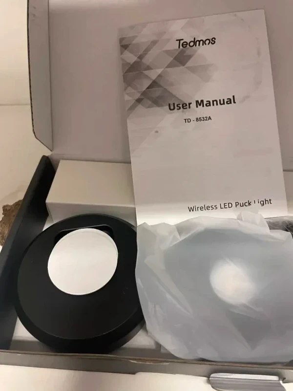 USB LED spotlight - 2400 mAh, lampka podszafkowa z pilotem, RGB - obrazek 5
