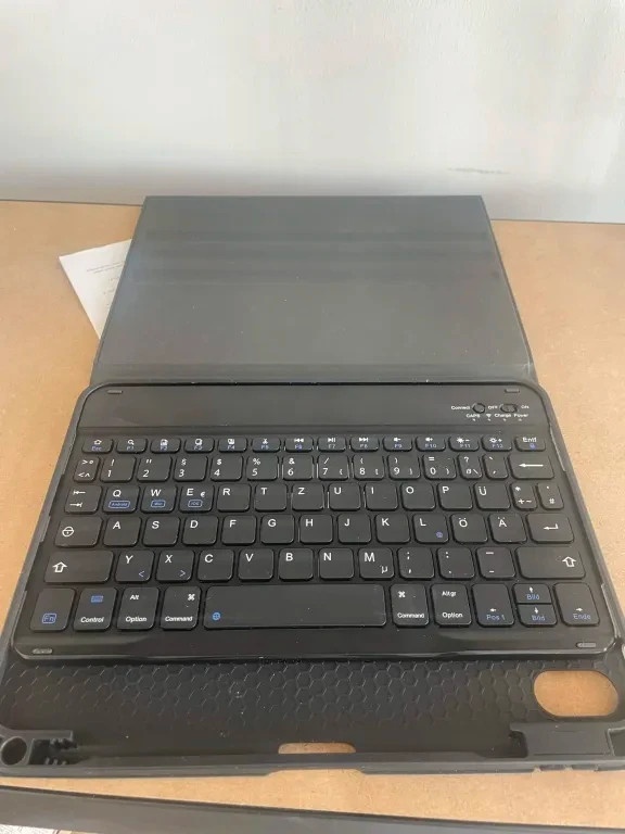 Vobafe Etui z Klawiaturą iPad 11/10 Generacji KB-109