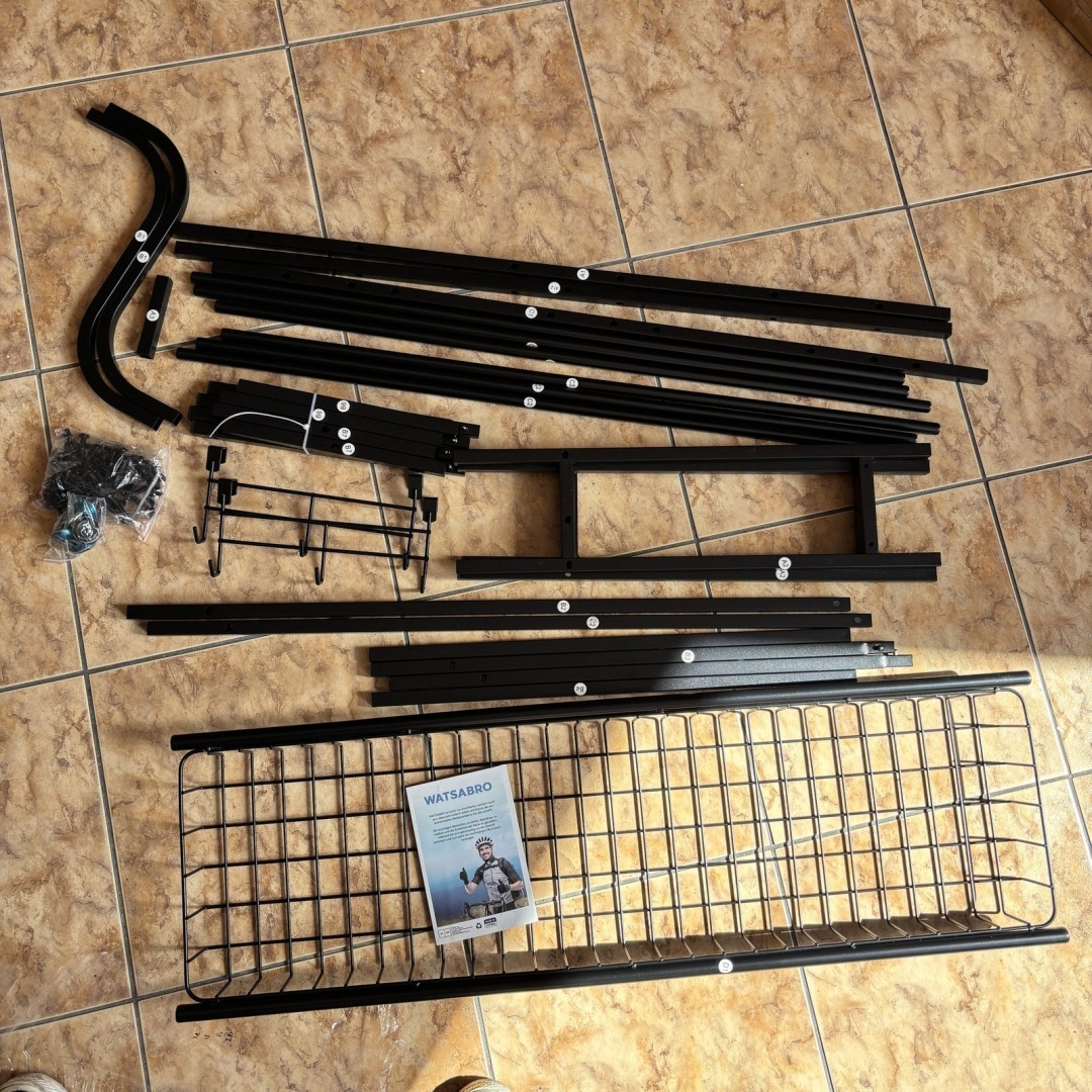 Watsabro metalowy stojak na rowery z półką - biały