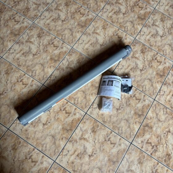 Wysuwana barierka bezpieczeństwa 300 cm - szara, dla dzieci i zwierząt