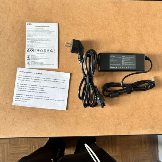 Zasilacz laptopowy 19 V 4,74 A 90 W z przewodem EU